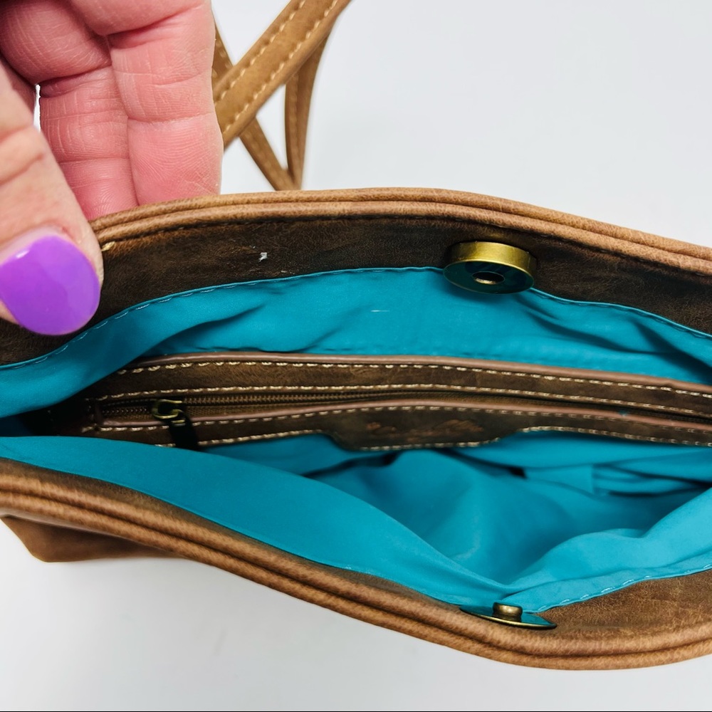 Catchfly Crossbody Bag. - Picture 7 of 7